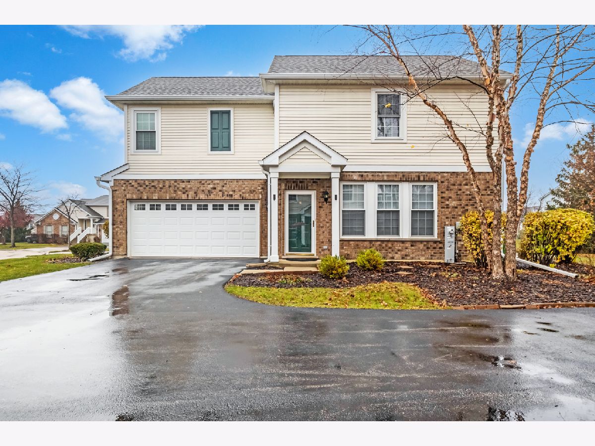 Townhomes & Condos Rented Canterbury Place Algonquin Illinois, 2625 Amber