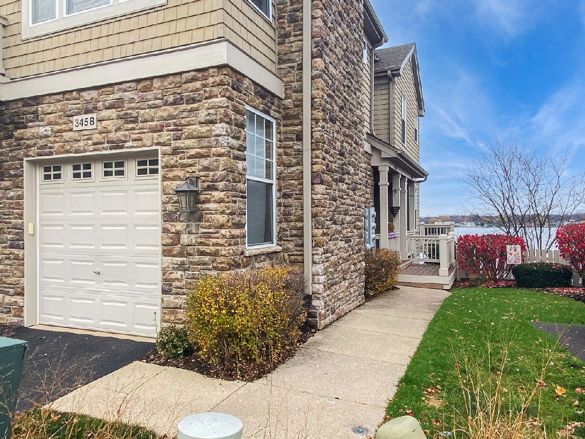 Townhomes & Condos Rented Sunset Ridge Wauconda Illinois, 345 Sundown