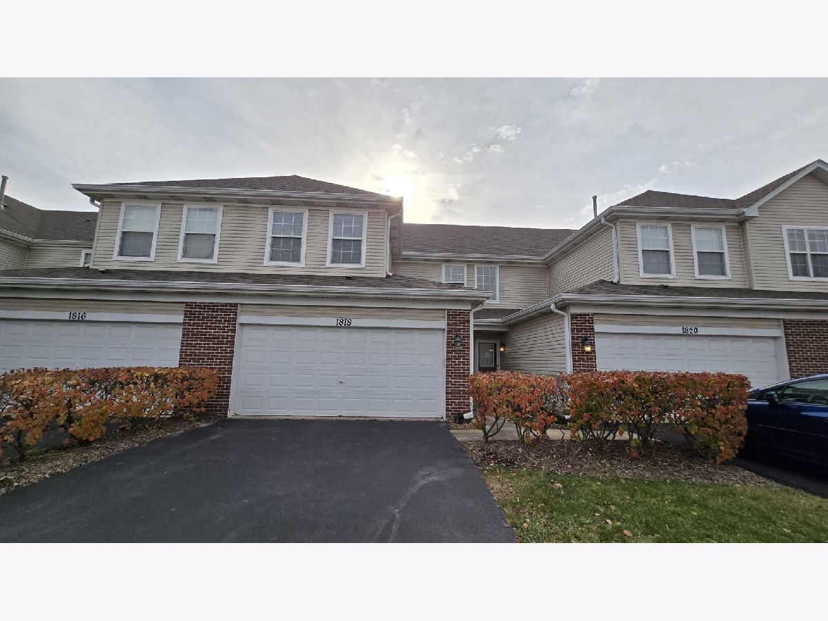 Townhomes & Condos Rented Bridgewater Naperville Illinois, 1818 Golden Gate