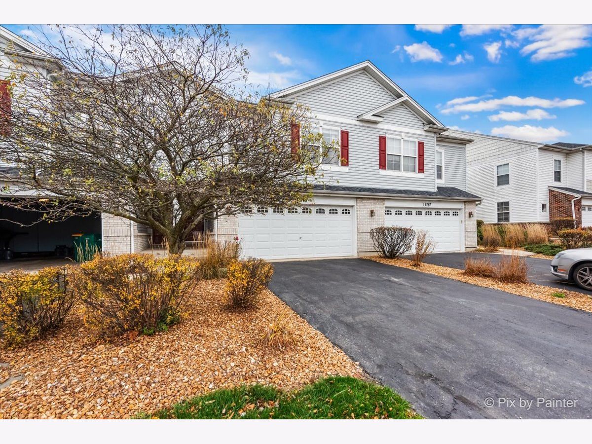 Townhomes & Homes Sold Arbor Creek Plainfield Illinois, 16765 Hazelwood