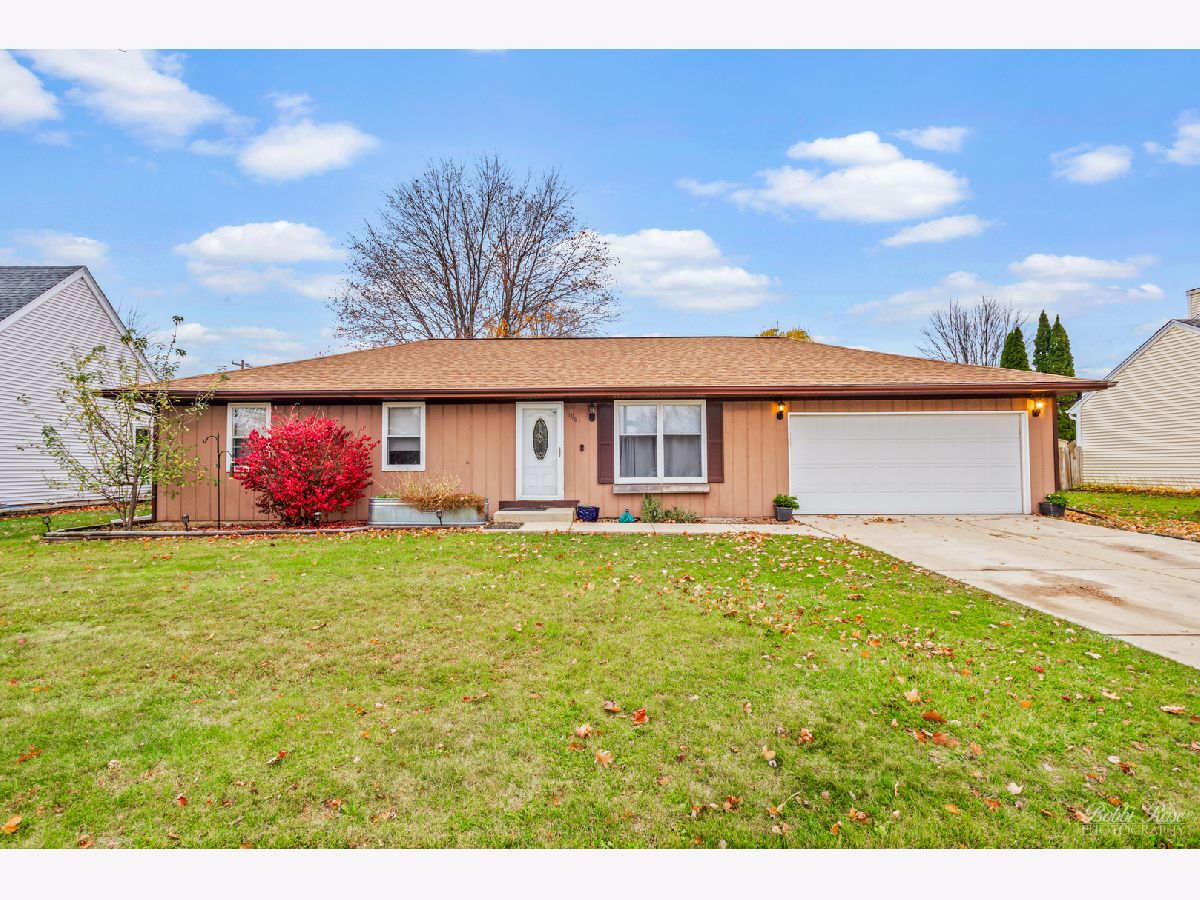 Homes Sold Indian Trail West Aurora Illinois, 1961 Sapphire