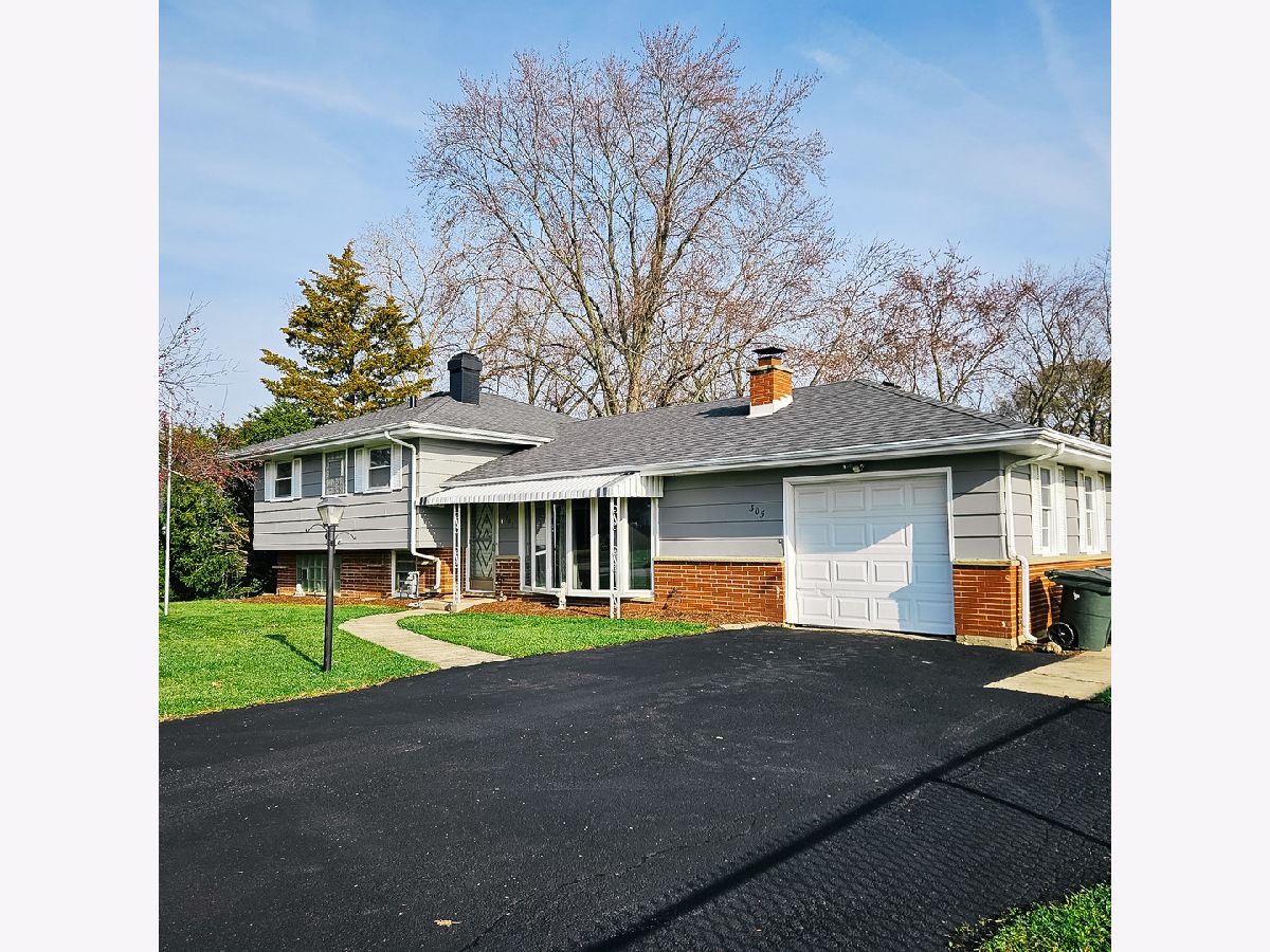 Homes Sold Venetian Village Lindenhurst Illinois, 305 Beck