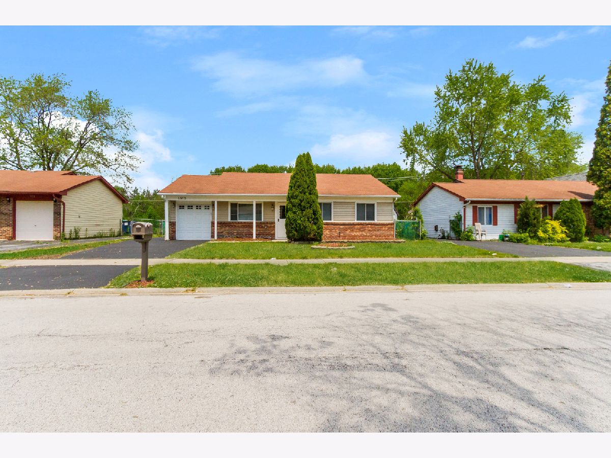 Homes & Condos & Townhomes For Sale Woodgate Matteson Illinois, 5950 Woodgate Drive