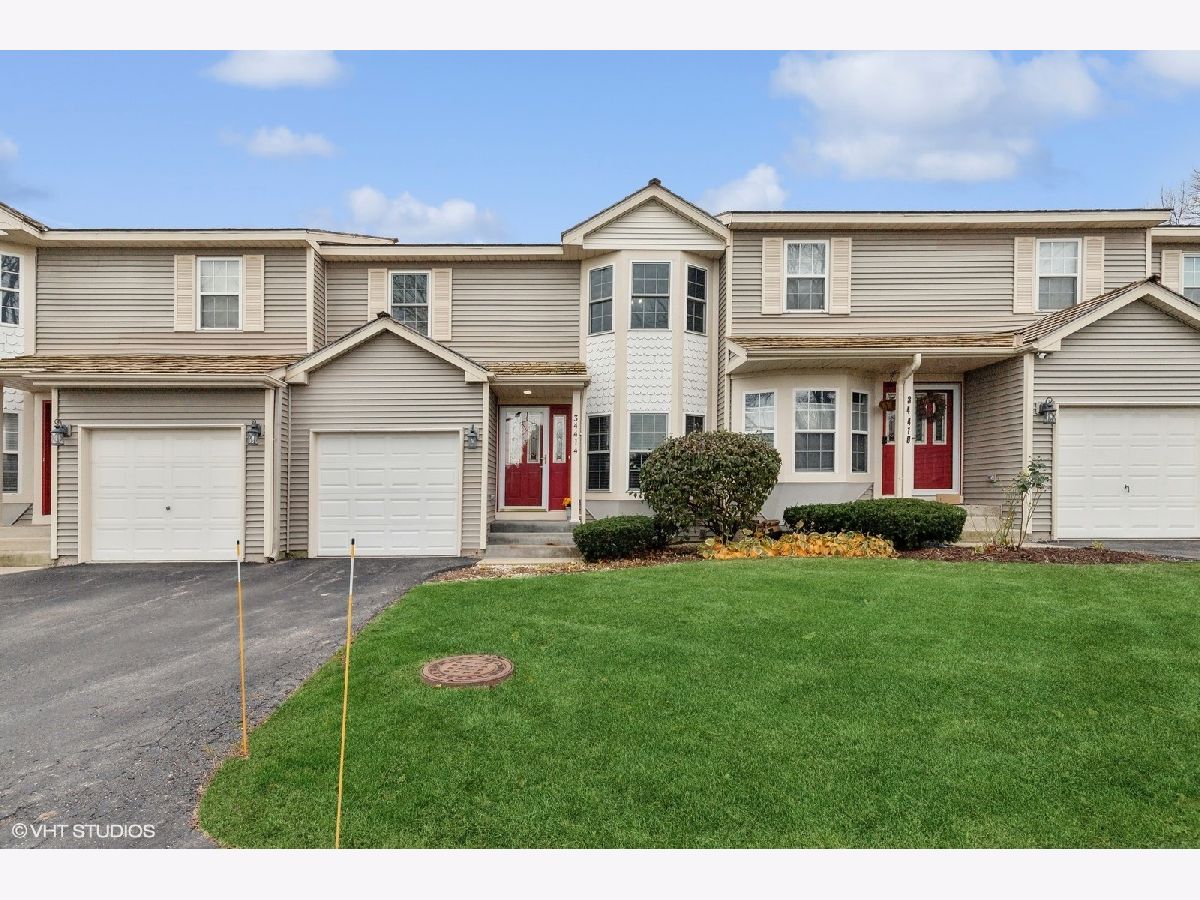 Homes & Townhomes & Condos Sold Country Towne Gurnee Illinois, 34414 Bridle