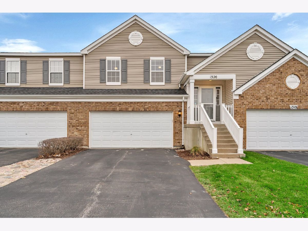 Townhomes & Condos & Homes Sold Hampton Glen Plainfield Illinois, 1320 Westhampton