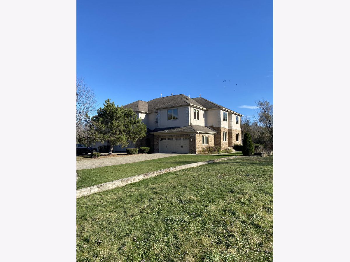  Rented Burr Ridge Illinois, 16W313 Shadow Creek