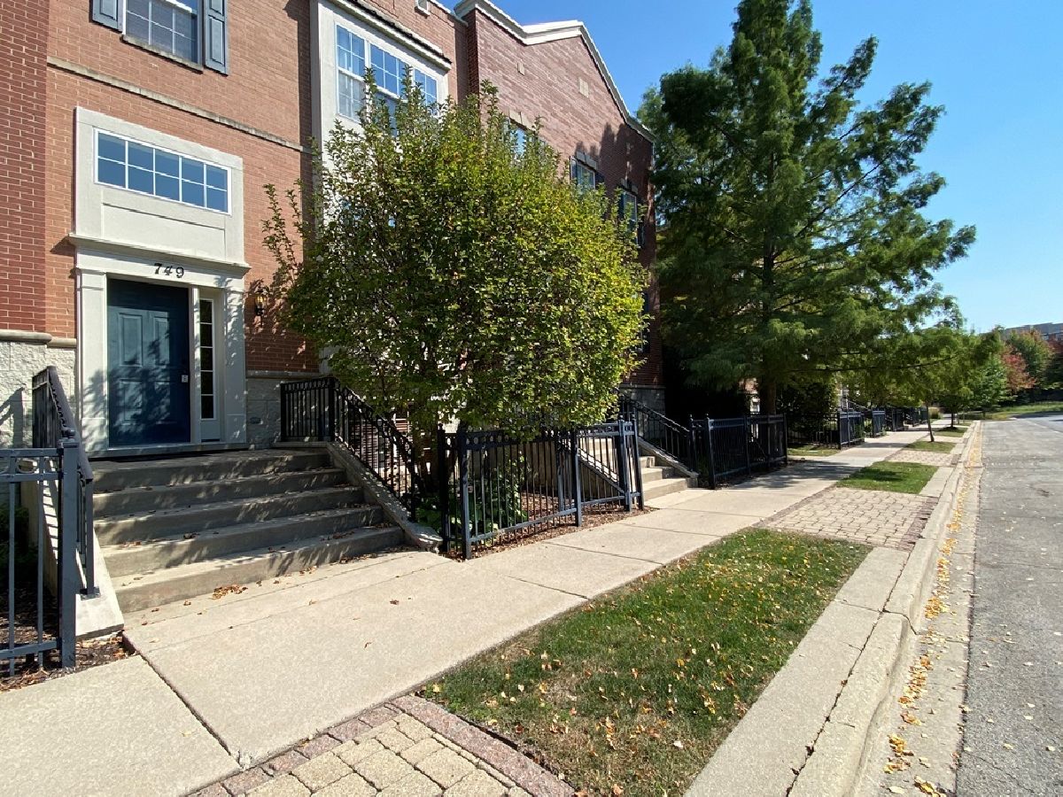 Townhomes & Condos Sold Lehigh Station Aurora Illinois, 749 Station