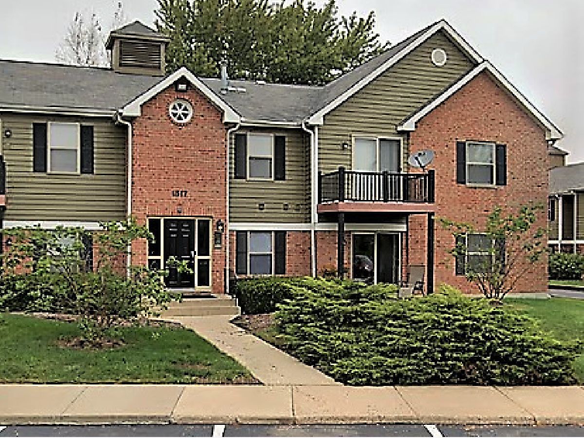 Condominiums Rented Chantecleer Lakes Naperville Illinois