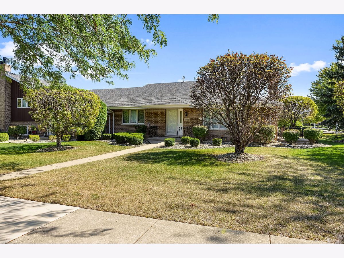 Townhomes & Condos & Homes Sold Eagle Ridge Orland Park Illinois, 17815 Bernard