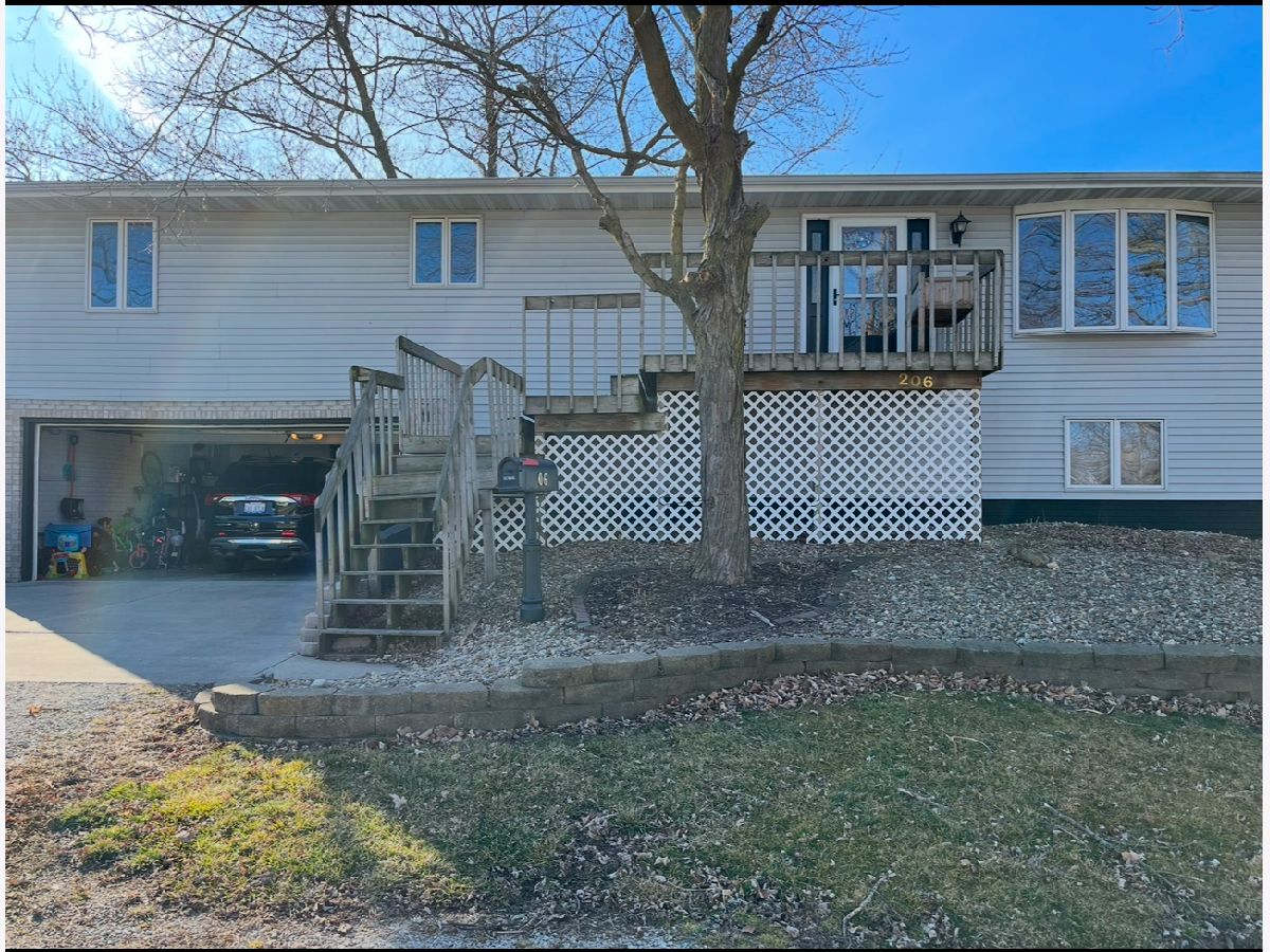  Sold Lexington Illinois, 206 Morgan