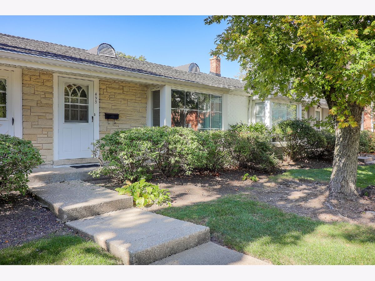 Townhomes & Condos Sold Old Surrey Hinsdale Illinois, 495 Old Surrey