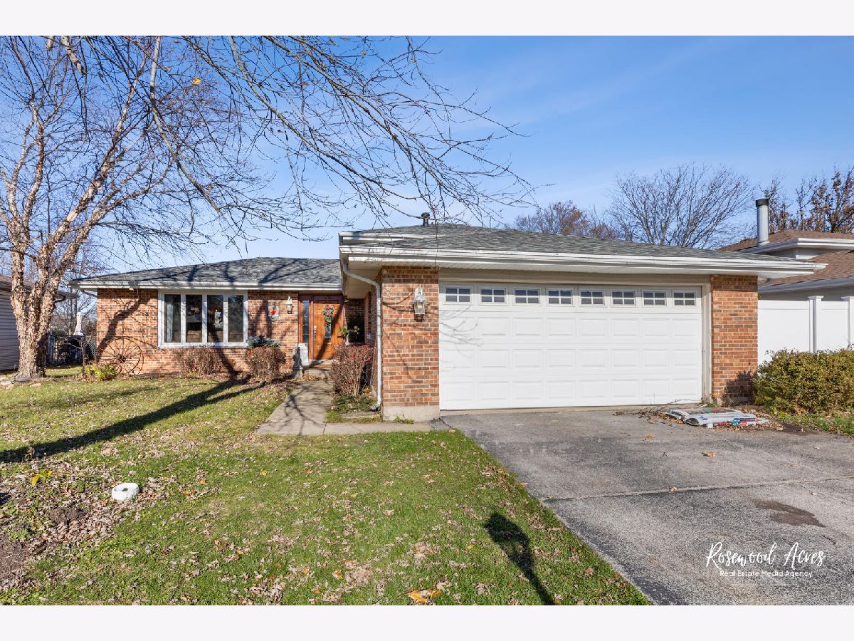 Homes Sold Tomahawk Trails Mokena Illinois, 11016 Kimberly