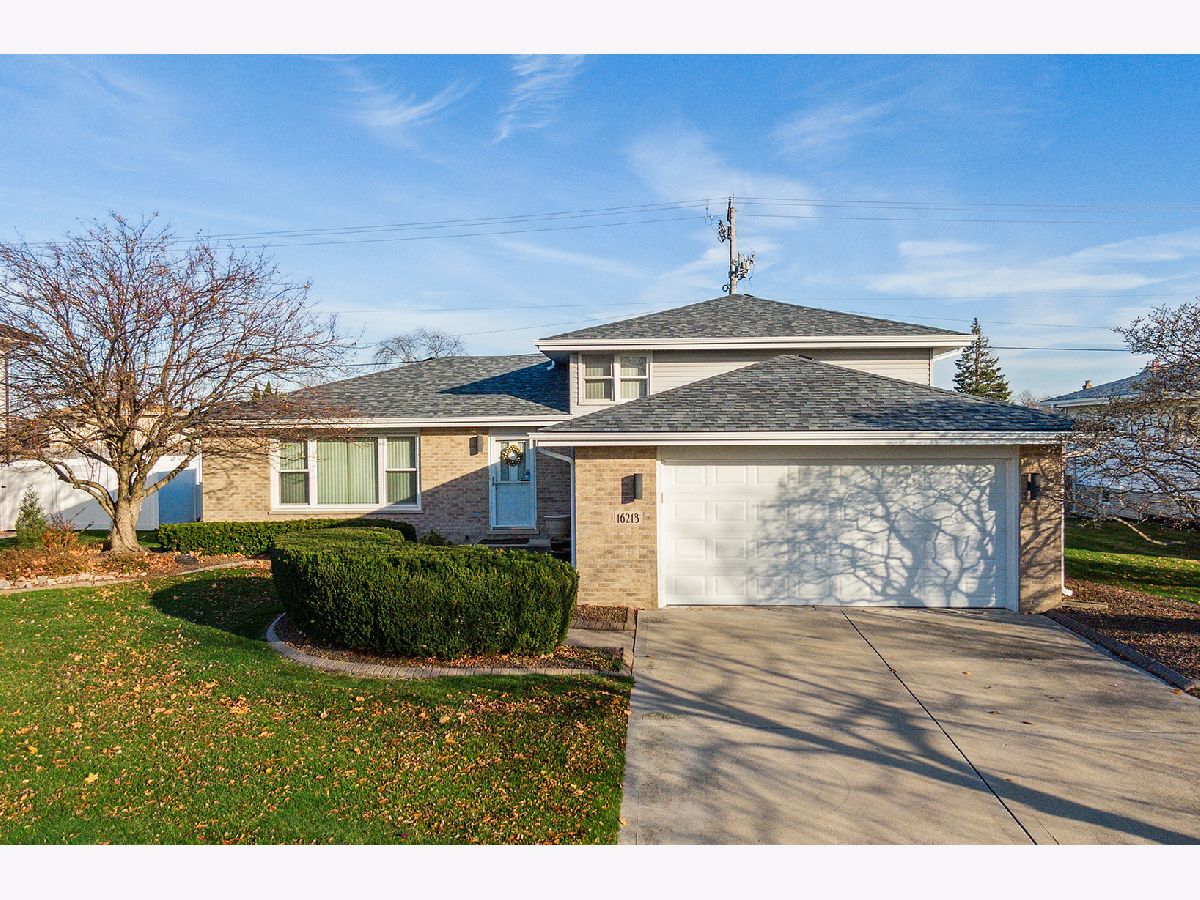 Homes & Townhomes & Condos Sold Meadow Park Tinley Park Illinois, 16213 Alexandria