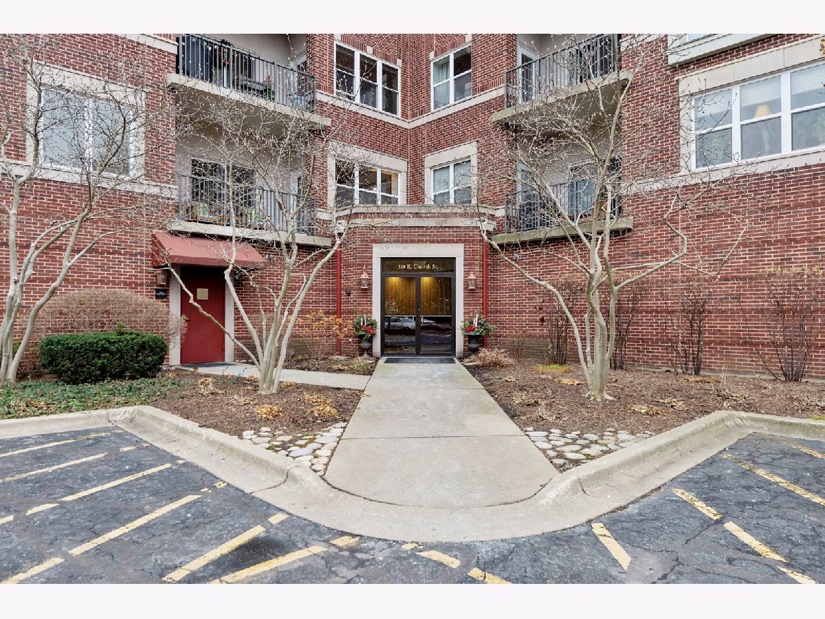 Condominiums & Homes Sold Heritage Place Libertyville Illinois, 310 Church