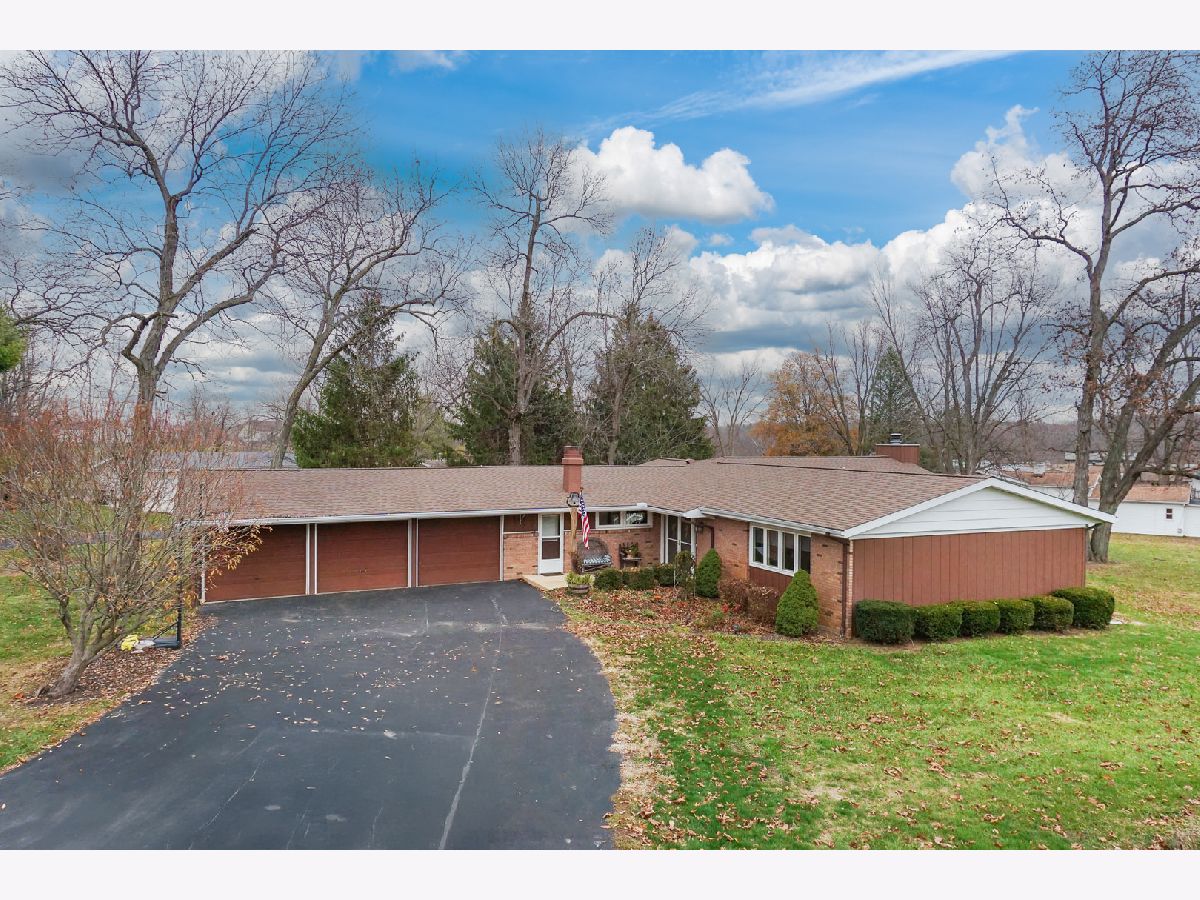 Homes Sold Country Estates Bloomington Illinois, 14375 Oak Tree