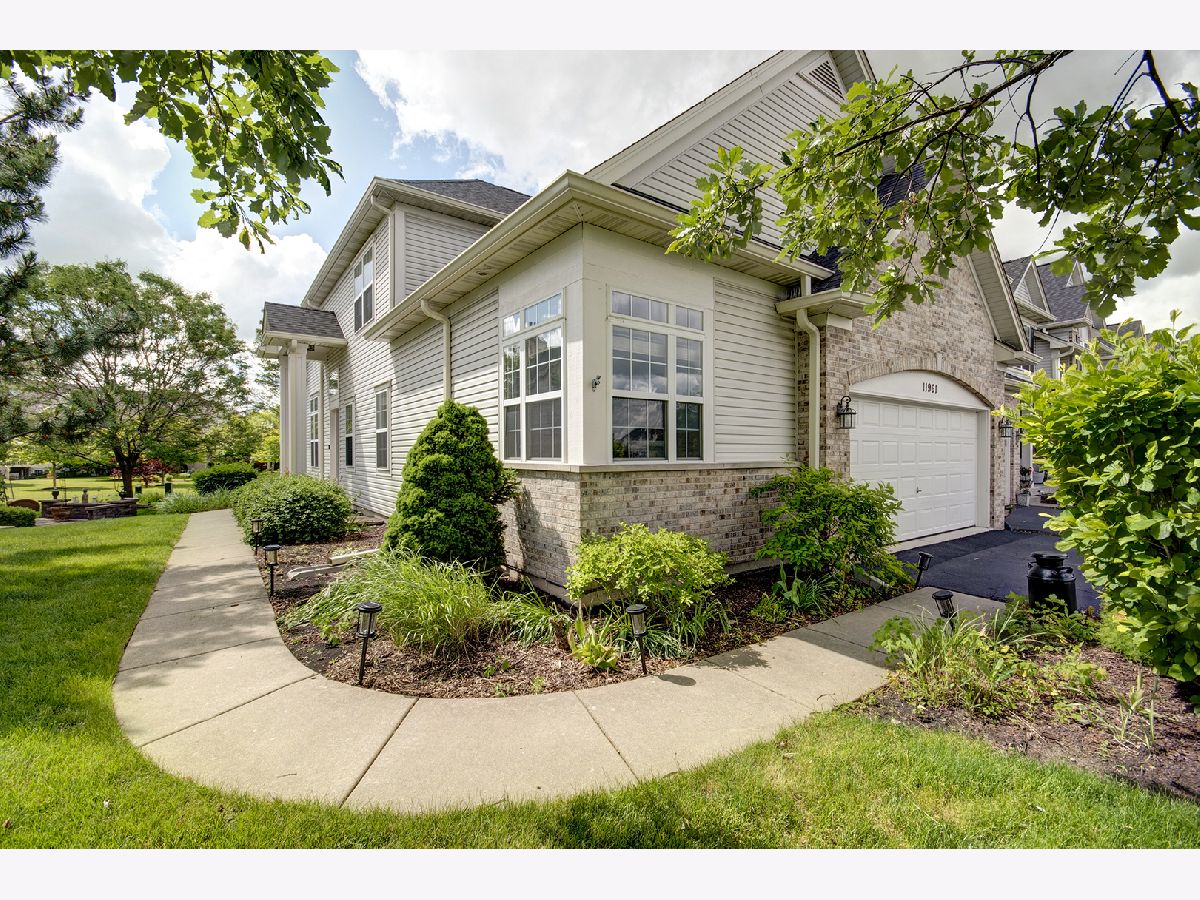 Townhomes & Homes Sold Heritage Oaks Plainfield Illinois, 11961 Winterberry