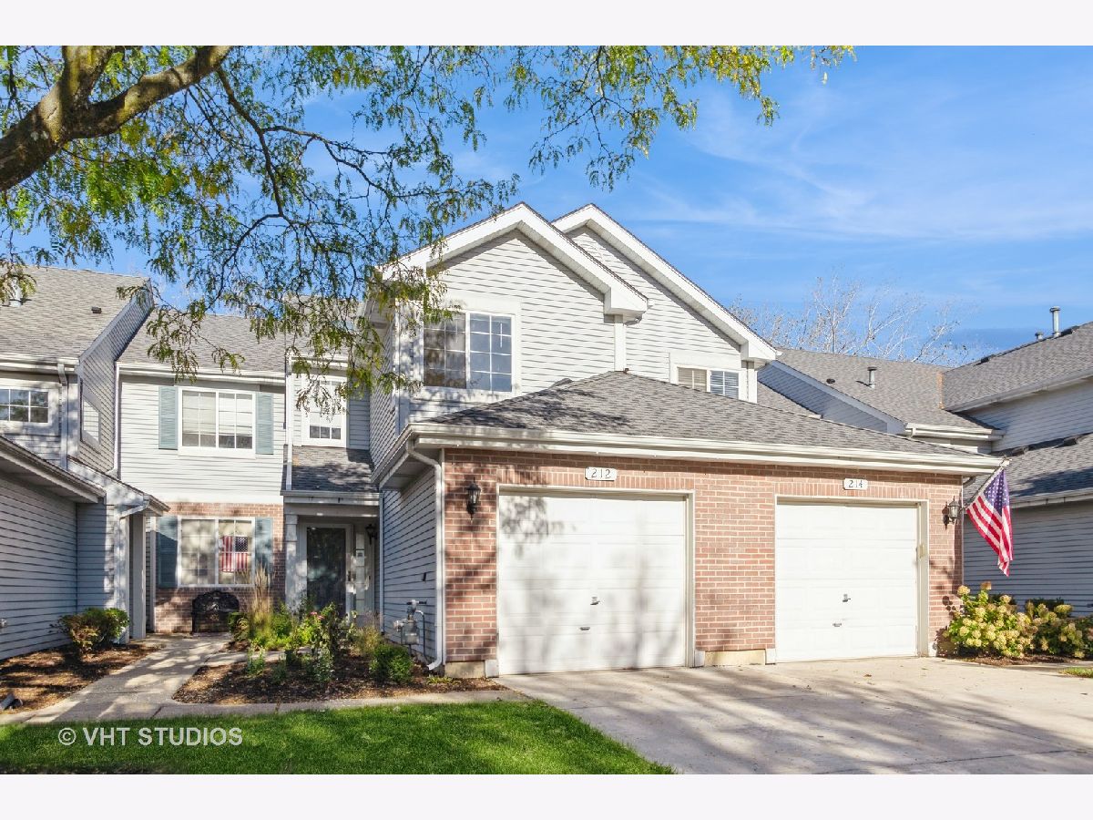 Townhomes & Condos Sold Red Rock Schaumburg Illinois, 212 Sierra Pass