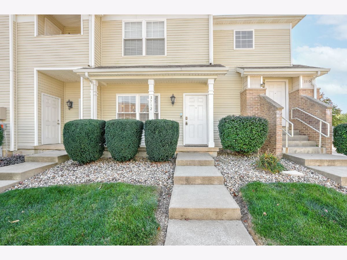 Homes & Condominiums Rented Boulder Ridge Champaign Illinois, 3712 Balcary Bay