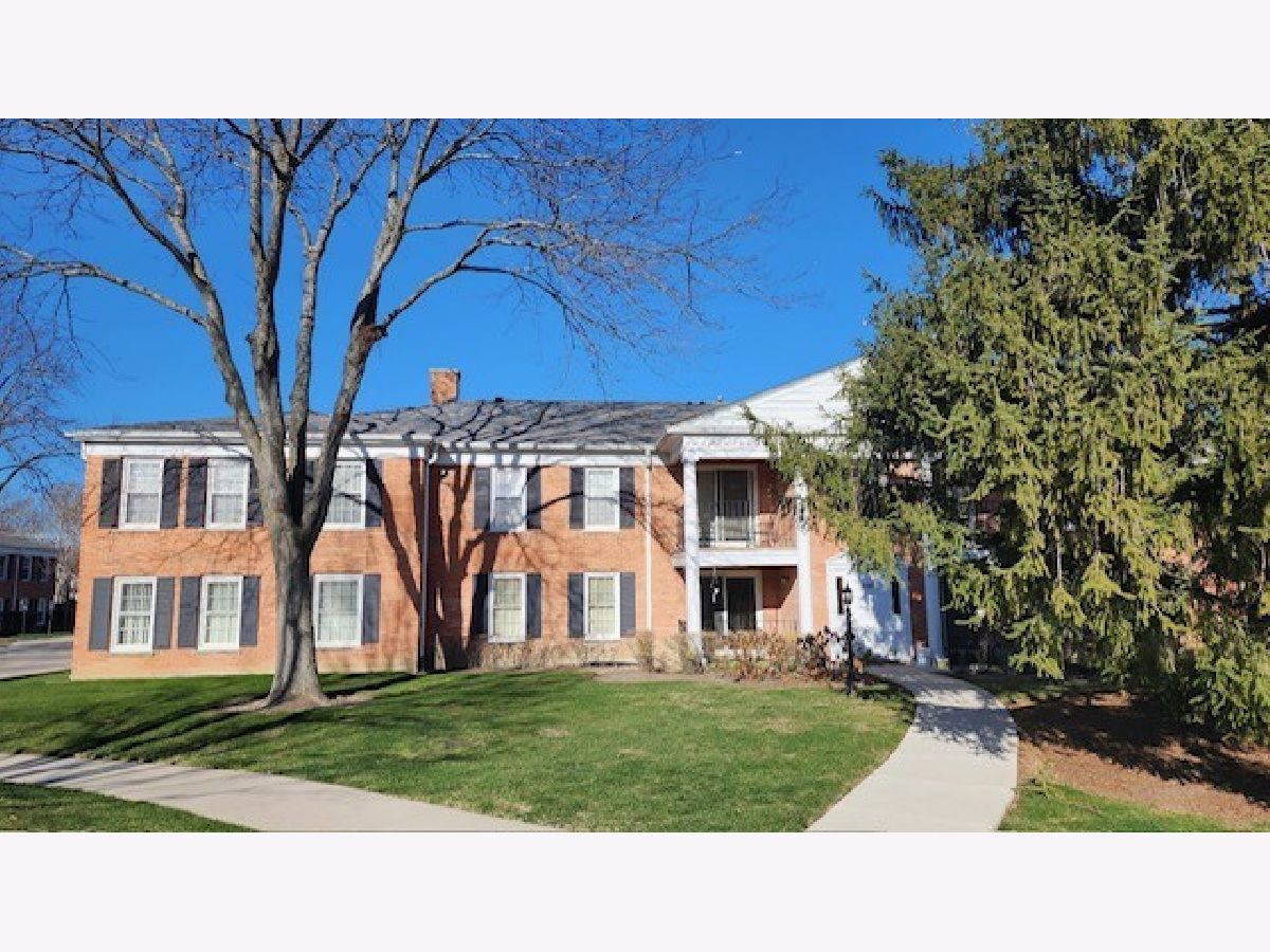 Condos & Townhomes Sold Shorely Woods Barrington Illinois, 550 Shorely