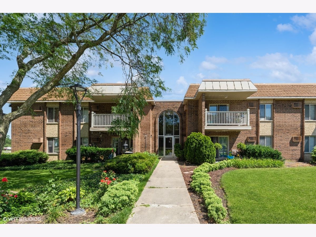 Condominiums & Homes Sold Lake Louise Palatine Illinois, 1501 Churchill