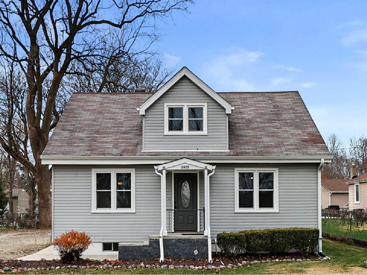 Homes Sold West Shore Beach Mchenry Illinois, 2423 Beachside