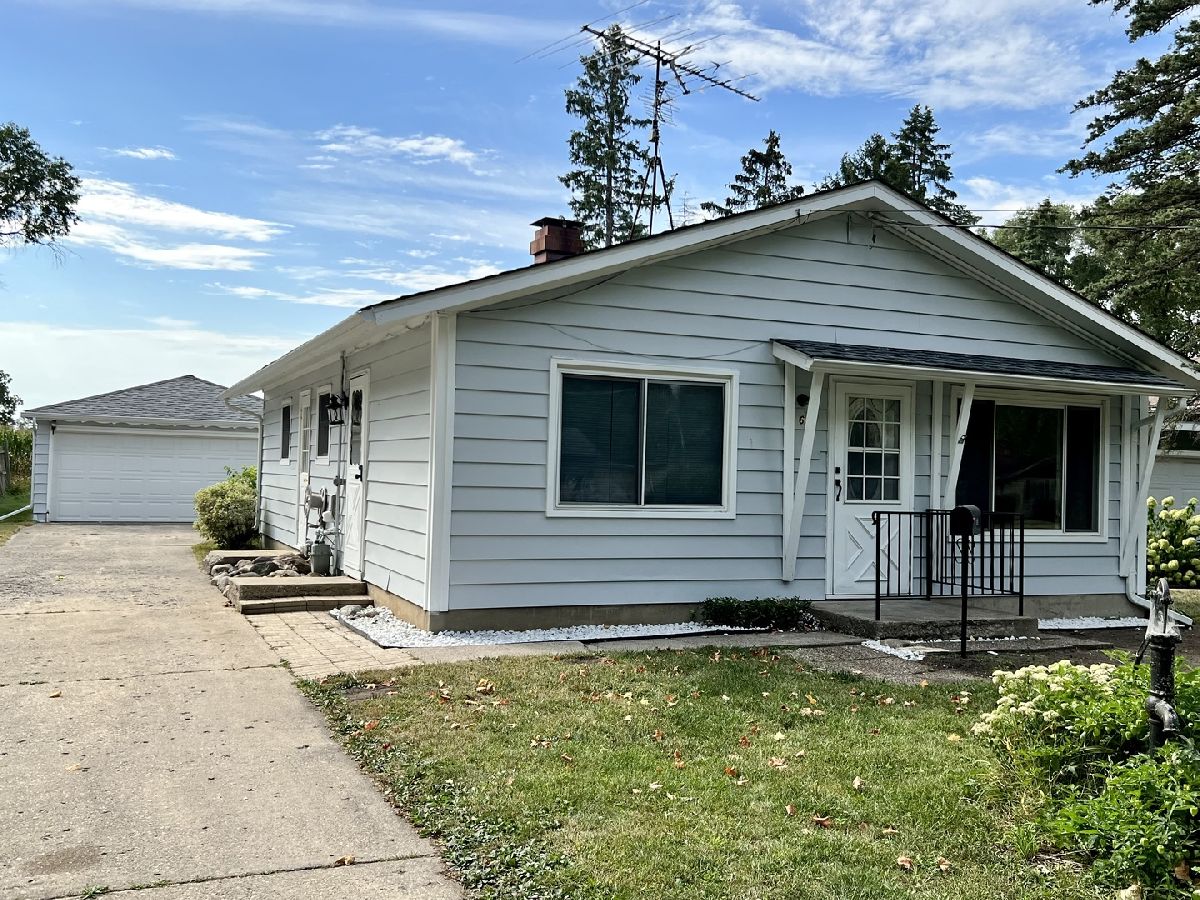  Rented Marengo Illinois, 624 Sunset