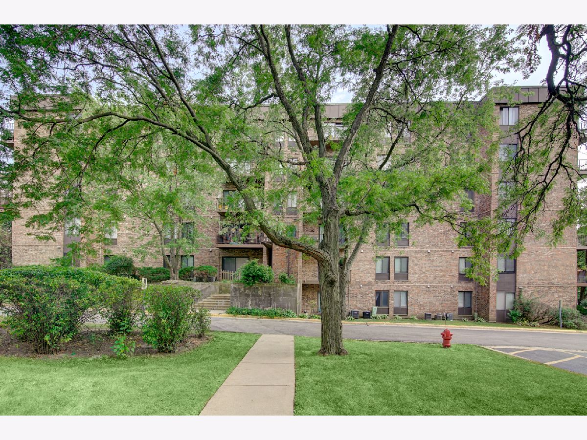 Condominiums Rented Walnut Creek Lisle Illinois, 425 Walnut Creek