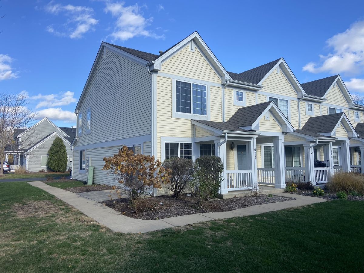 Townhomes Rented Lincoln Station Oswego Illinois, 678 Lincoln Station