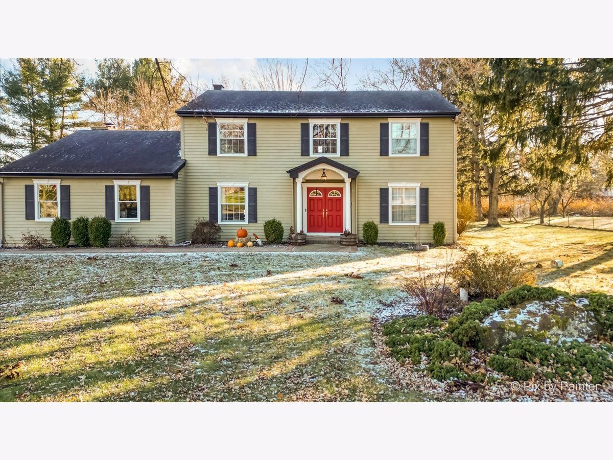 Homes Sold Country Woods Crystal Lake Illinois, 7457 Foxfire