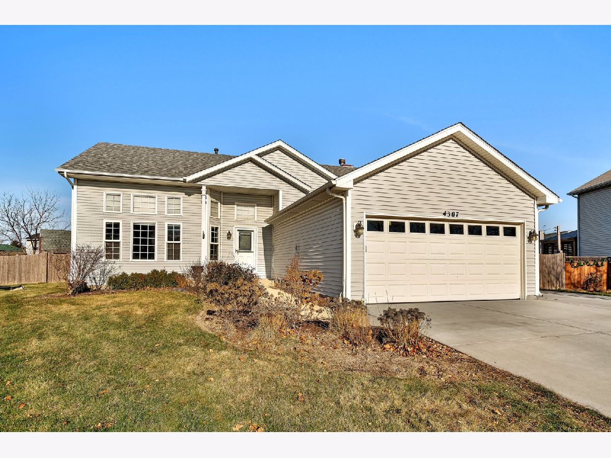Homes Sold Sunset Ridge South Plainfield Illinois, 4307 Thornwood