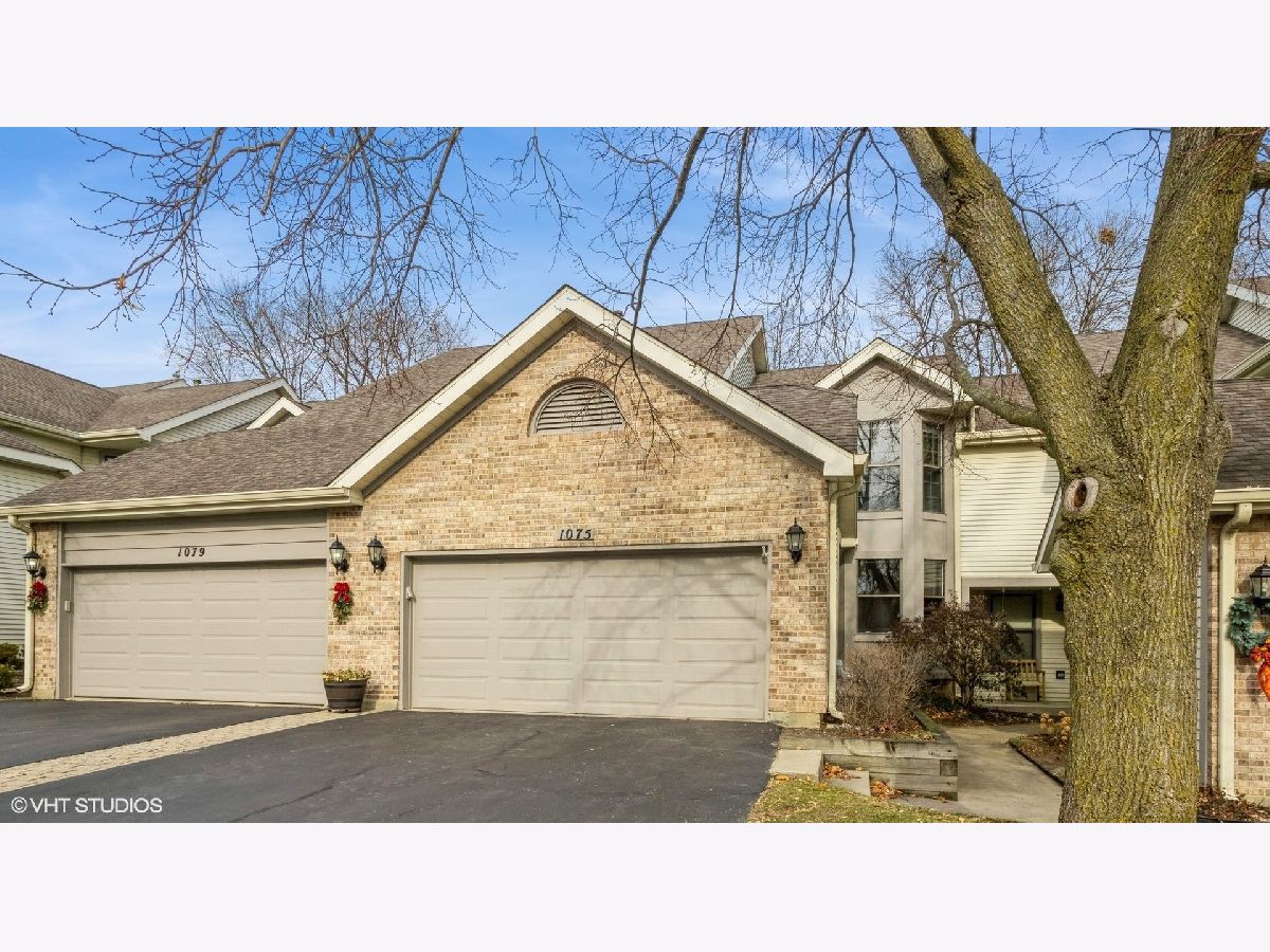 Townhomes Sold Auburn Woods Palatine Illinois, 1075 Auburn Woods
