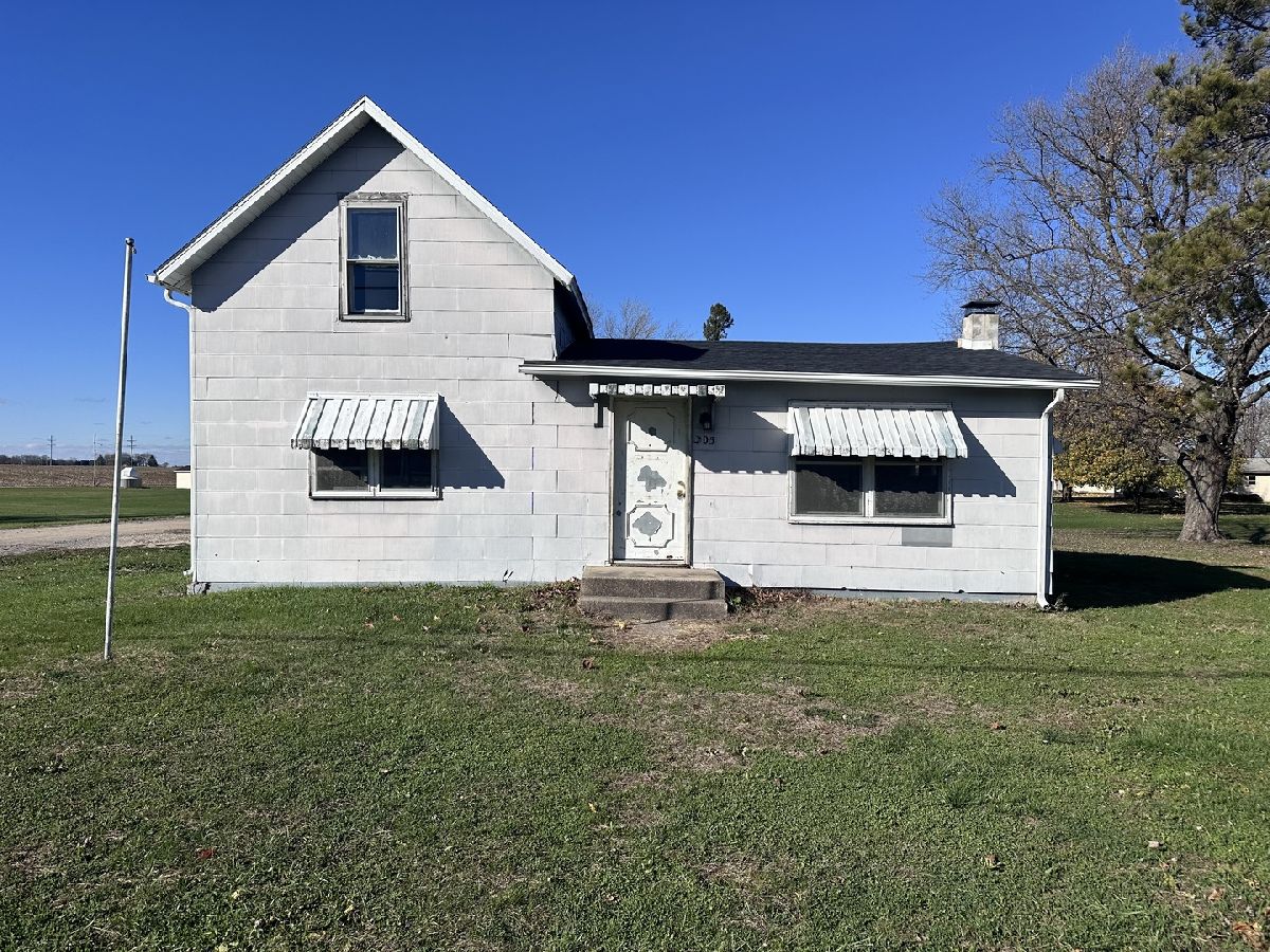  Sold Lyndon Illinois, 305 Commercial