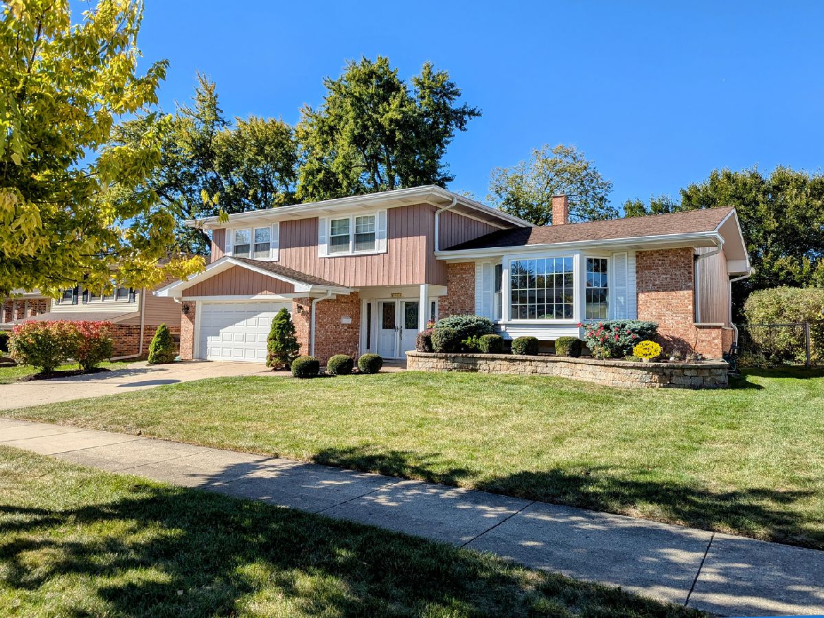 Homes & Condos & Townhomes Sold Ivy Hill Arlington Heights Illinois