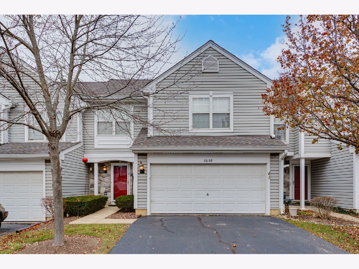 Townhomes Sold Tanneron Bay Ingleside Illinois, 26168 Vista