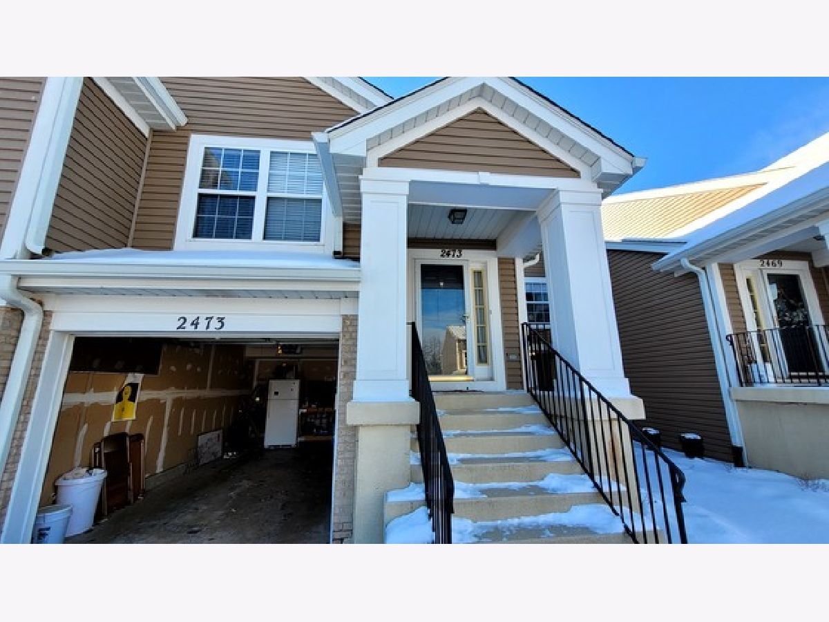 Townhomes & Condos & Homes Rented Cambridge Countryside Aurora Illinois, 2473 Wilton