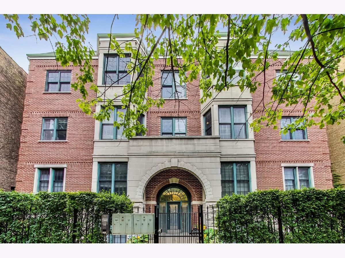 Condominiums & Homes Sold Old Town Chicago Illinois, 1410 Cleveland