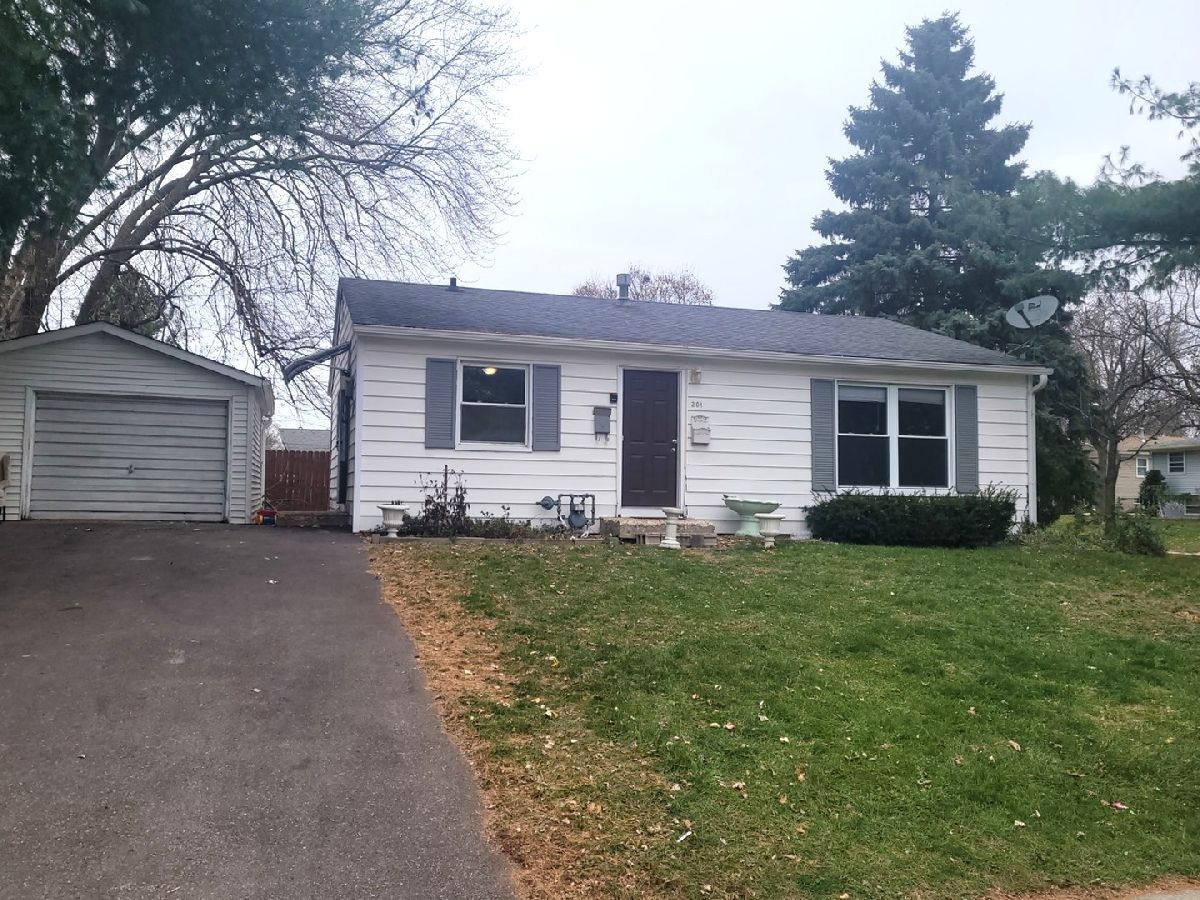 Homes & Townhomes Sold Golf View Highlands Carpentersville Illinois, 201 Amarillo