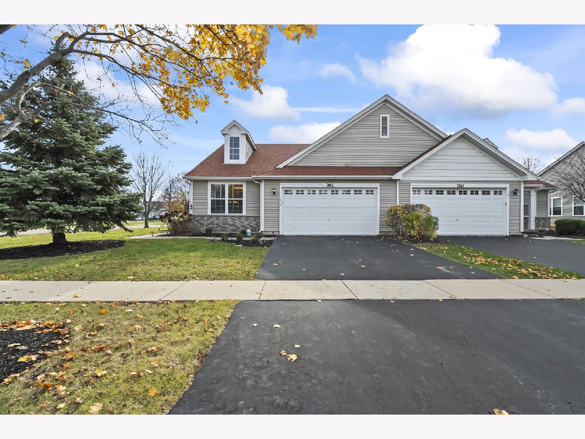 Homes & Condos & Townhomes Sold Steeplechase Oswego Illinois, 762 Bellevue