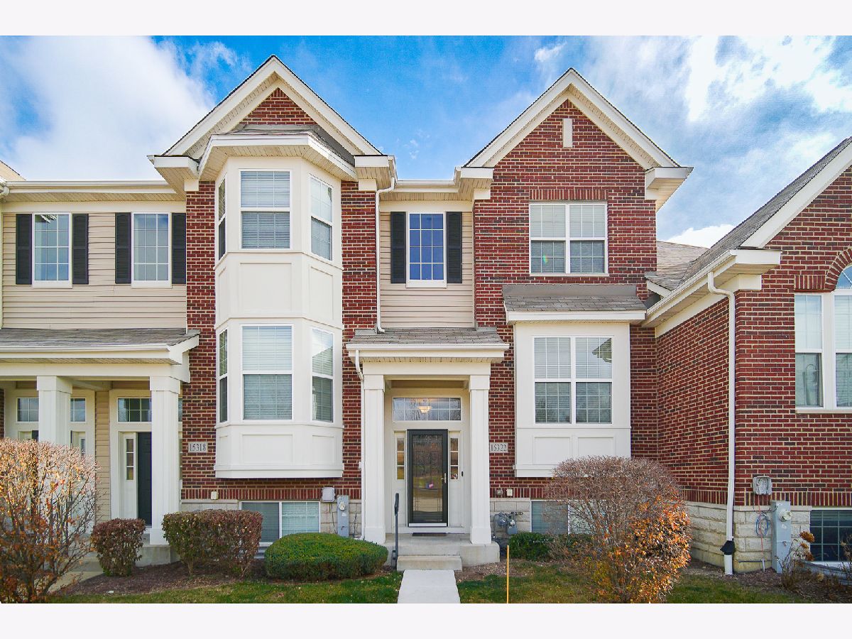 Townhomes Sold Sheffield Square Orland Park Illinois, 15322 Park Station