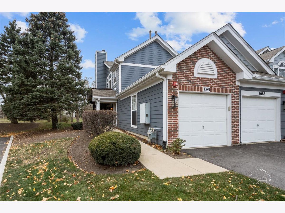 Townhomes & Condos Sold Wildwood Glen Glendale Heights Illinois, 1084 Camden