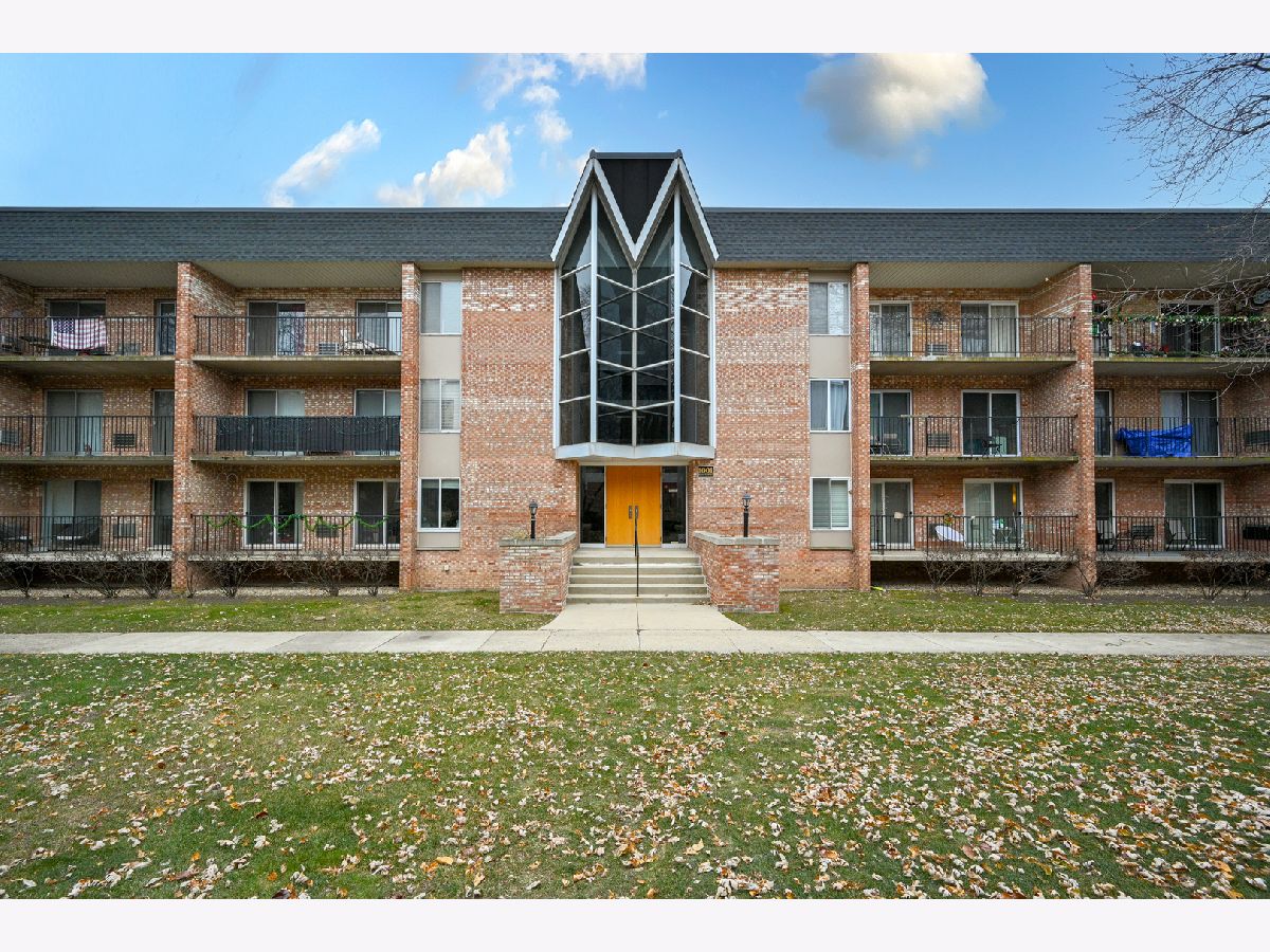 Condos & Townhomes Sold Mill Crossing Naperville Illinois, 1001 Mill