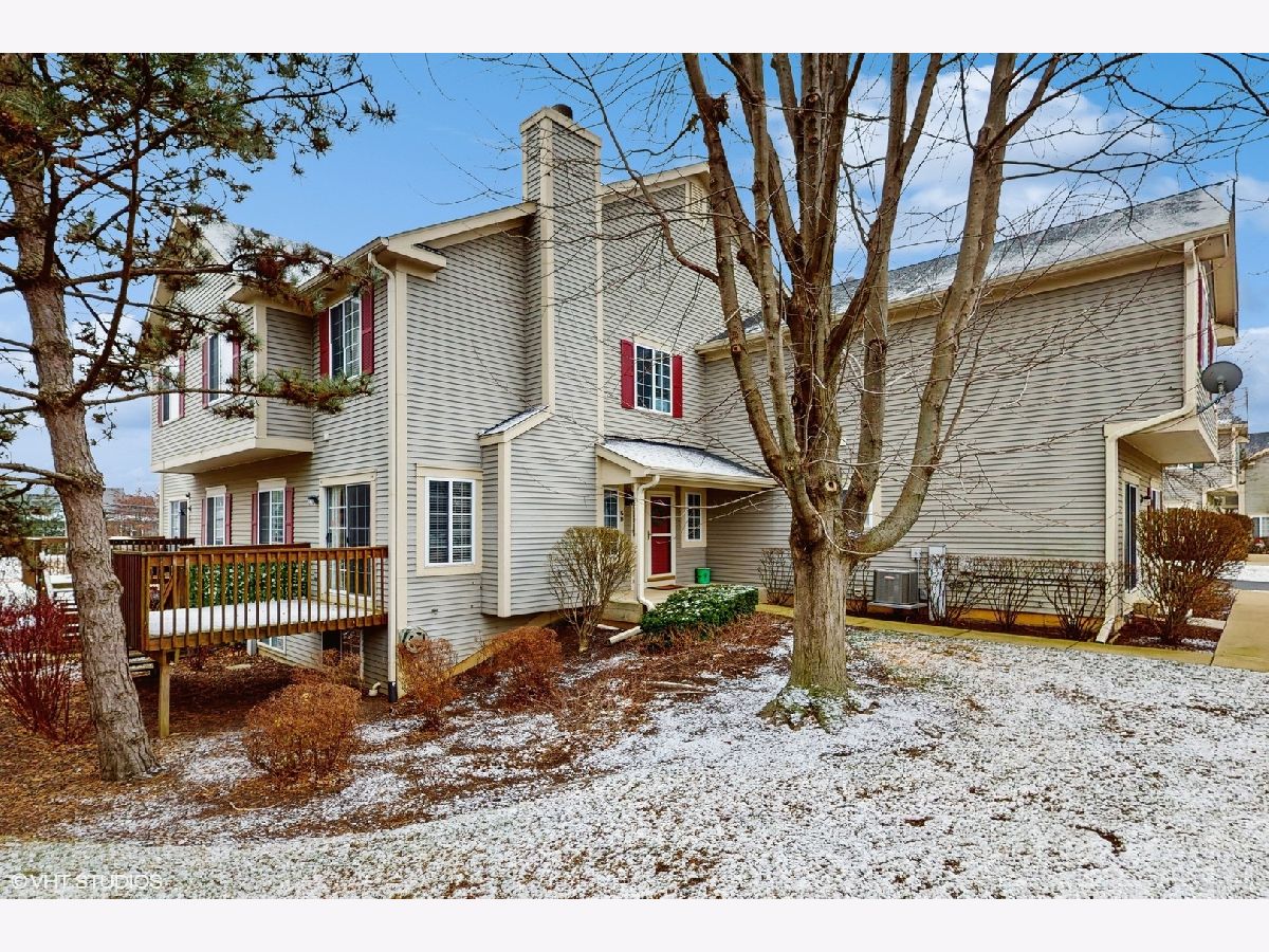 Townhomes & Condos Sold Concord Woods South Elgin Illinois, 5 Windsor