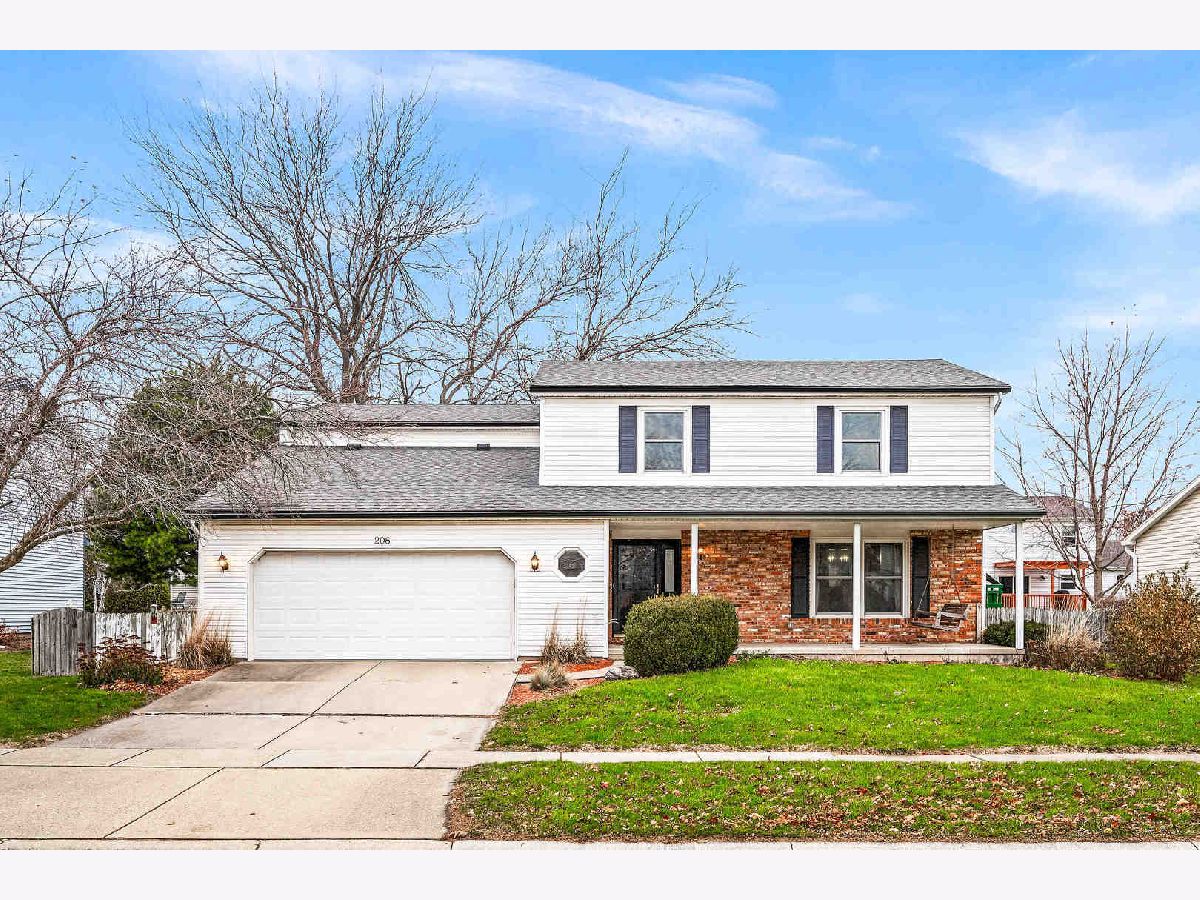 Homes & Condos & Townhomes Sold Northpoint Bloomington Illinois, 206 Lake Shore