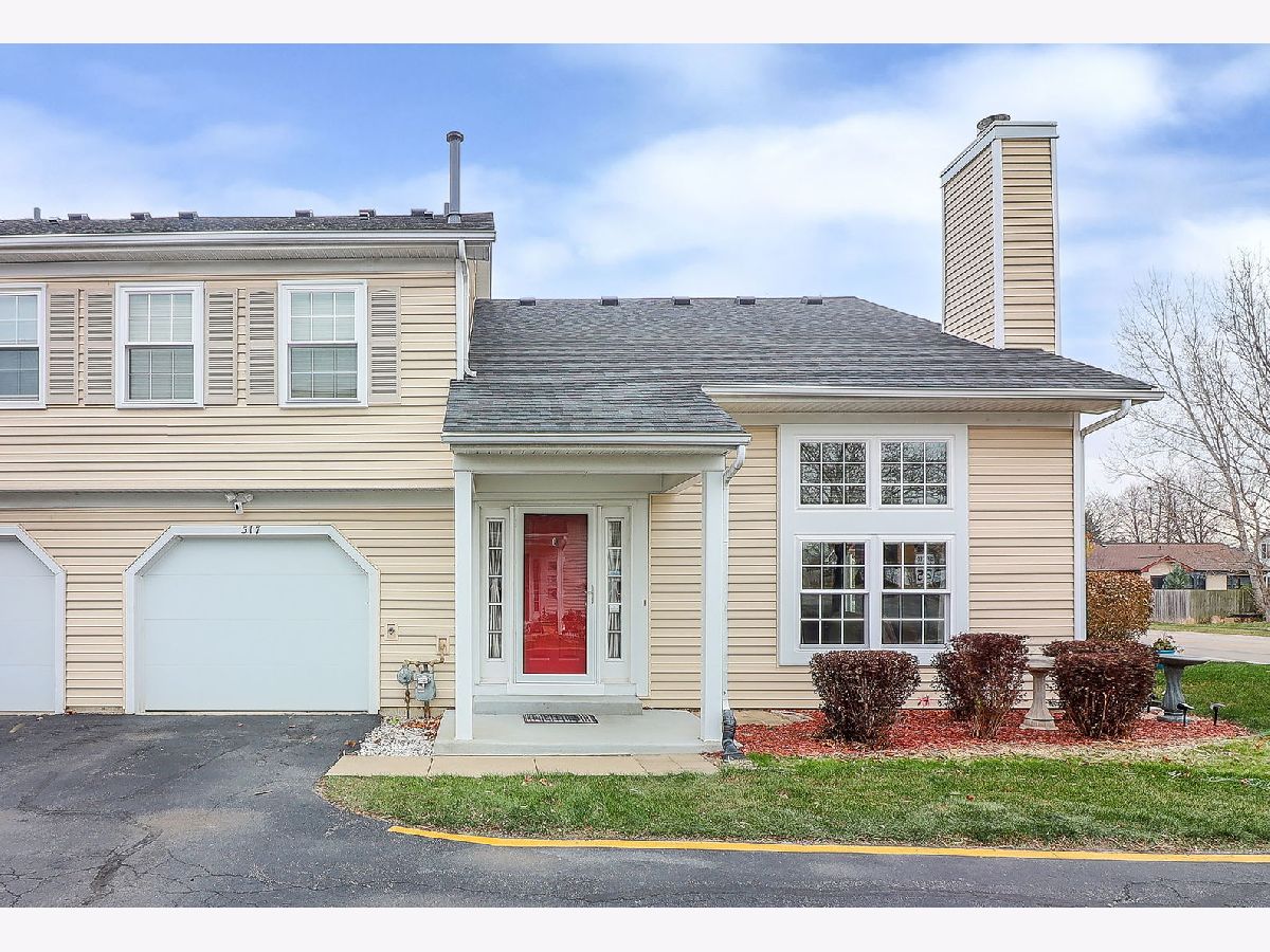 Townhomes Sold Southgate Manor Streamwood Illinois, 517 East