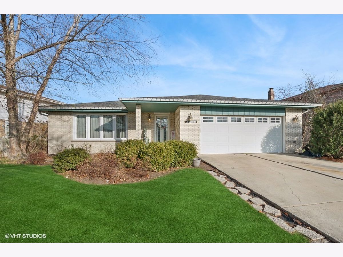 Homes & Townhomes Sold Pheasant Chase Tinley Park Illinois, 17131 Valley