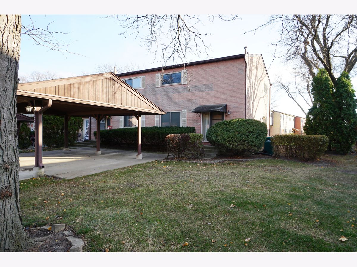 Townhomes Sold Tahoe Village Wheeling Illinois, 1669 Ottawa