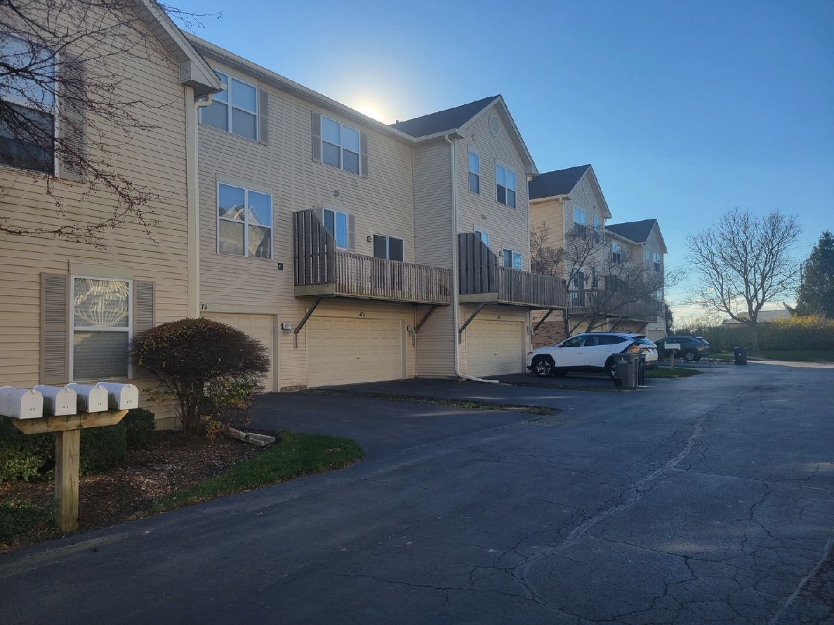 Townhomes & Condos Rented Fieldstone Elgin Illinois, 476 Littleton