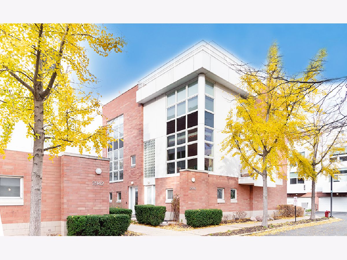 Townhomes & Homes Sold Wellington Park Chicago Illinois, 2946 Wood