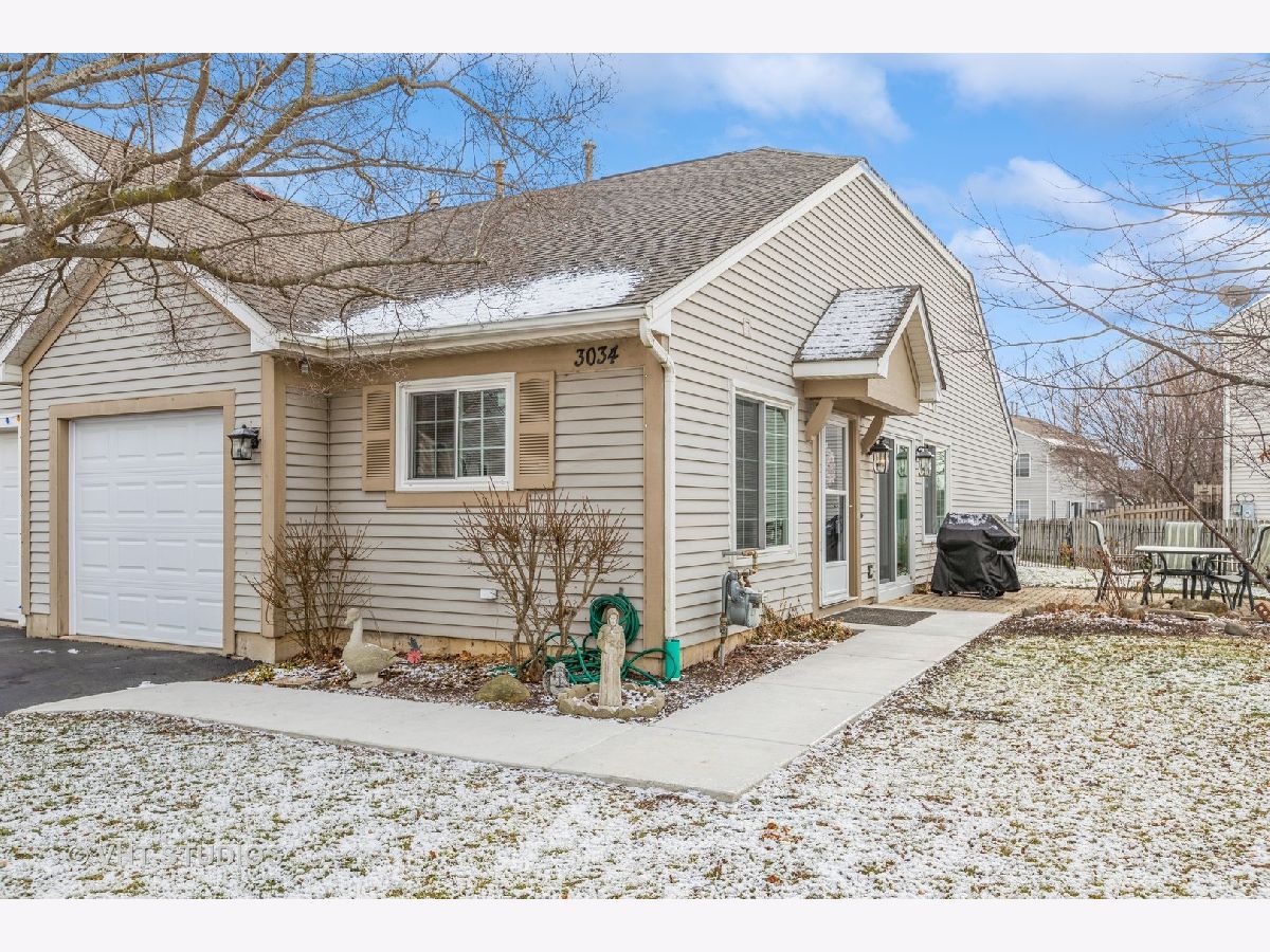 Townhomes Sold Impressions Lake In The Hills Illinois, 3034 Impressions