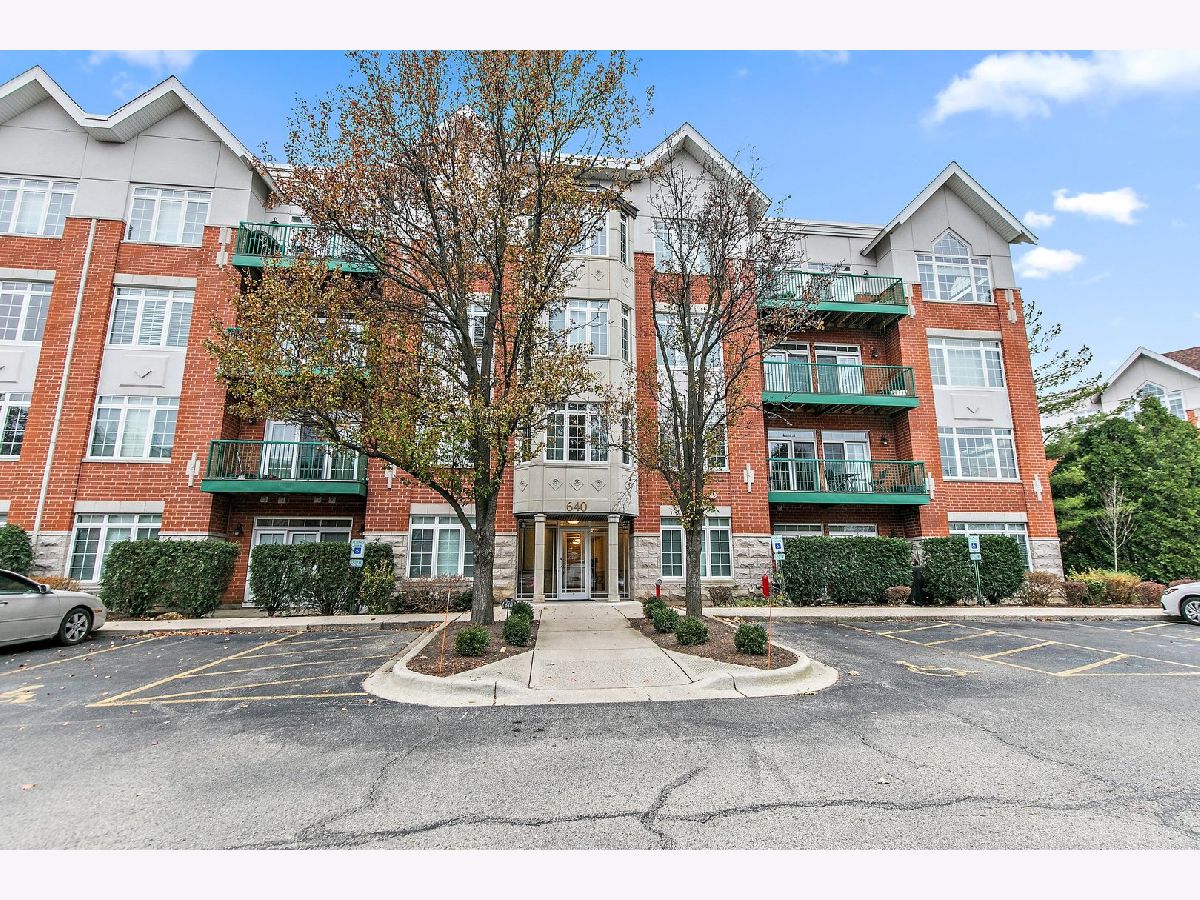 Condominiums Sold Park Point Wheeling Illinois, 640 Mchenry
